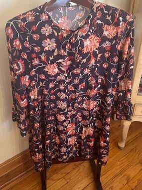 Milano  Floral viscose dress size M with Coral and Pink Accents